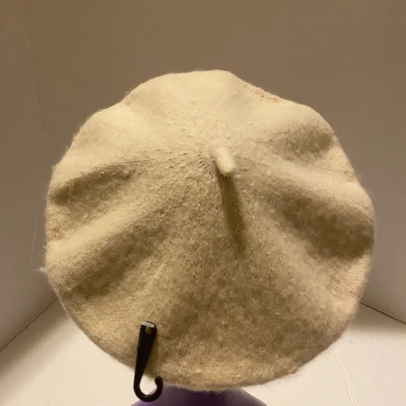 Wool Beret - Picture 5 of 12